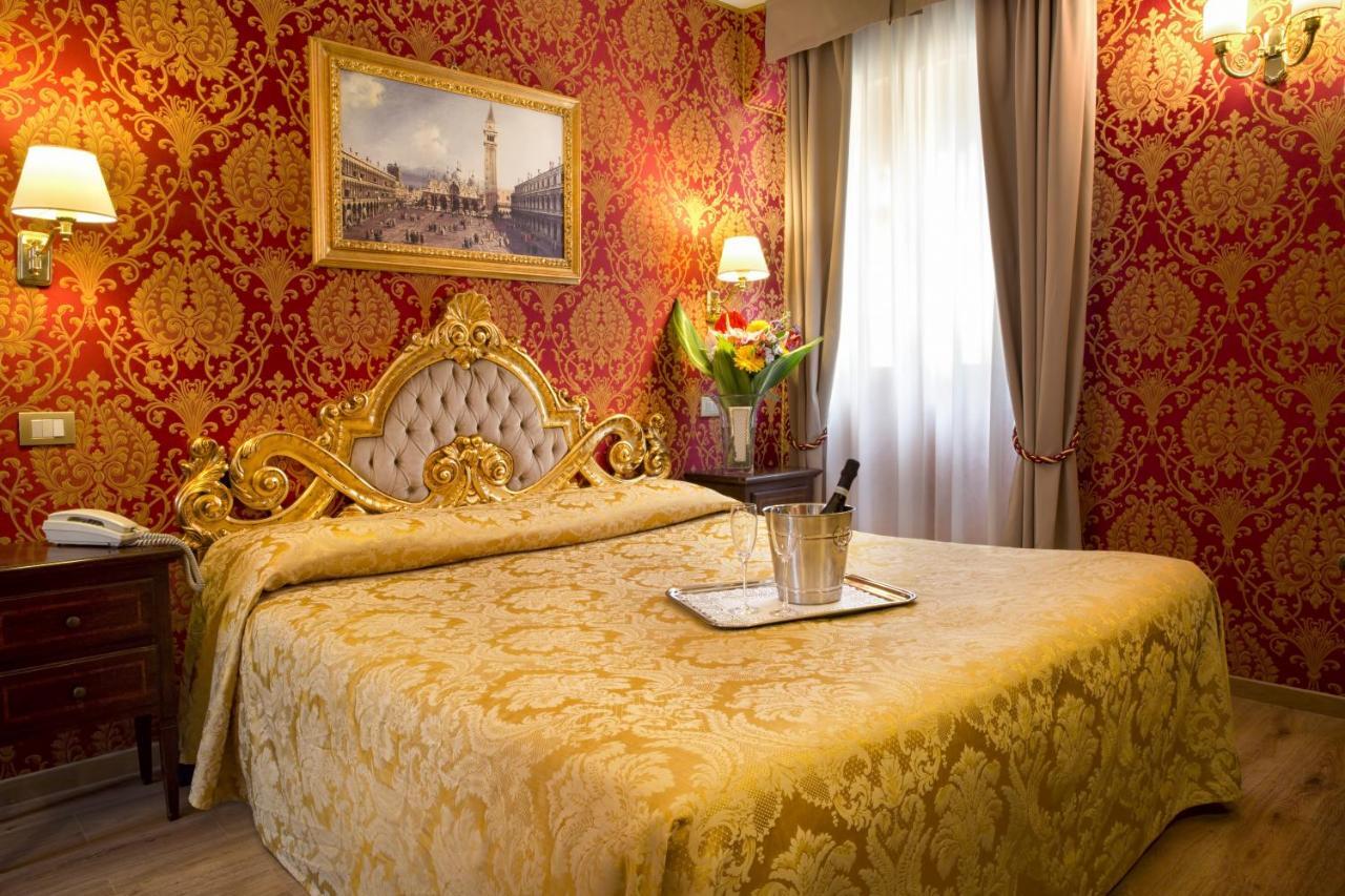 Residenza Goldoni Bed and Breakfast Venedig Værelse billede